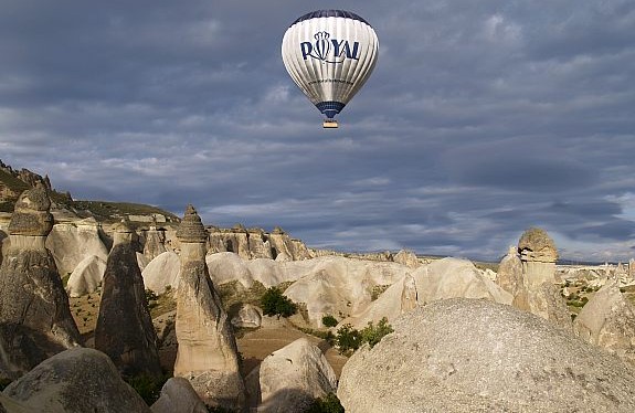 Kapadokya'da balon turlarına yoğun ilgi...